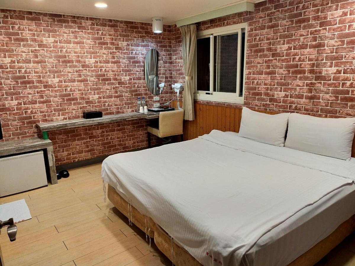 Bin Chen Business Hotel Hsinchu Exterior foto